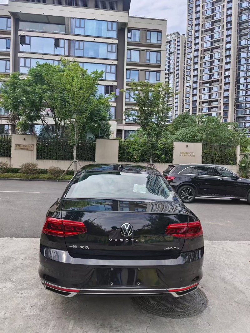 成都22年大众迈腾8