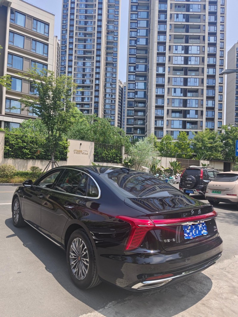 成都25年红旗H56