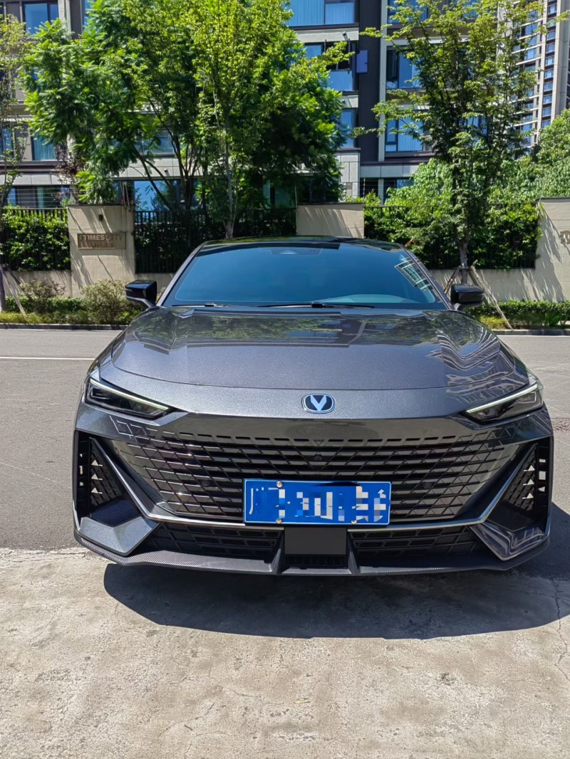 成都24年长安汽车UNI1