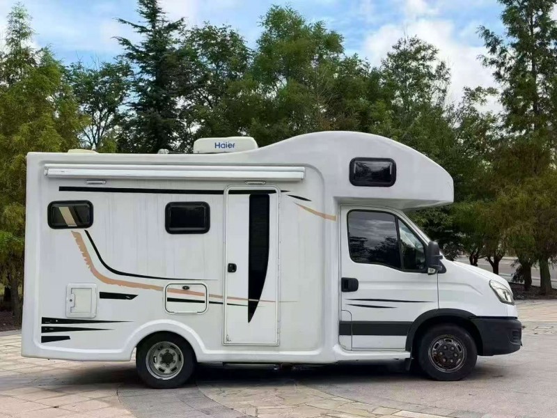 枣庄21年依维柯房车6