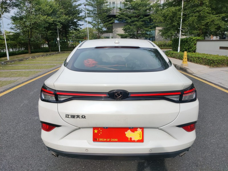 广州21年江淮思皓4