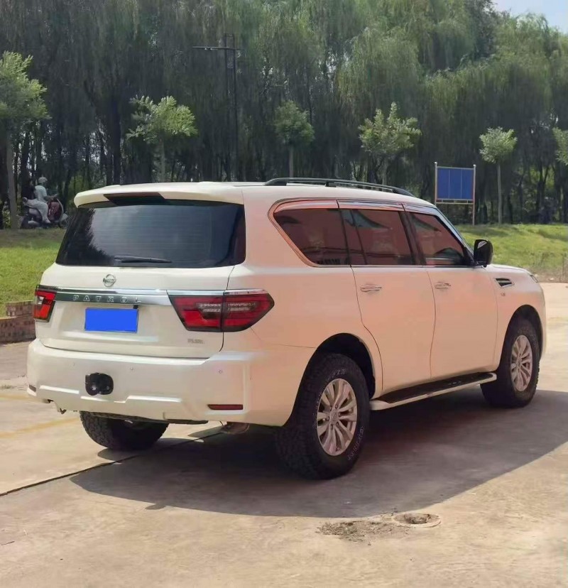 大同19年日产途乐8