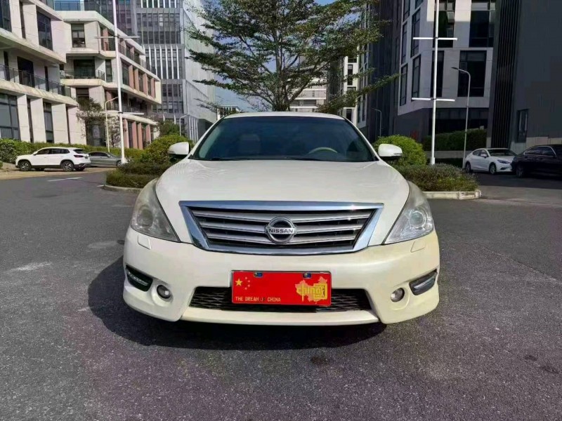 广州12年日产天籁1