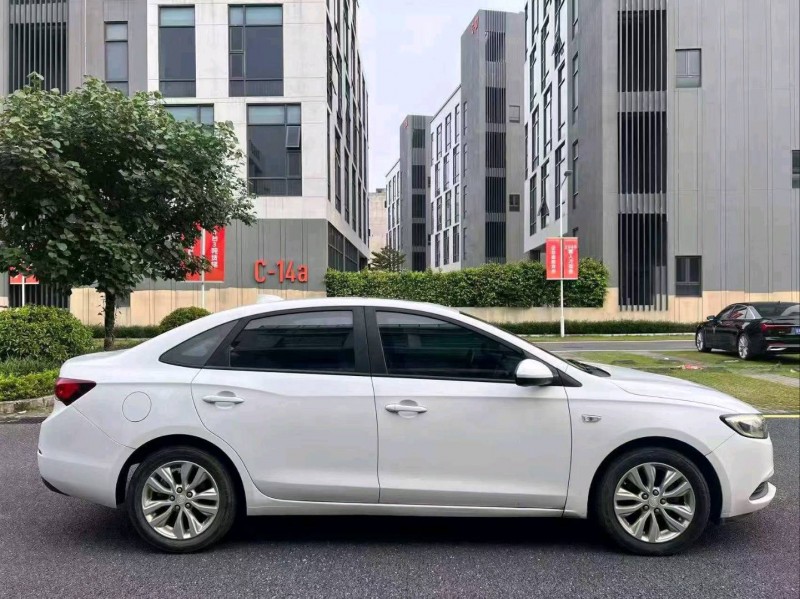 广州18年别克英朗5