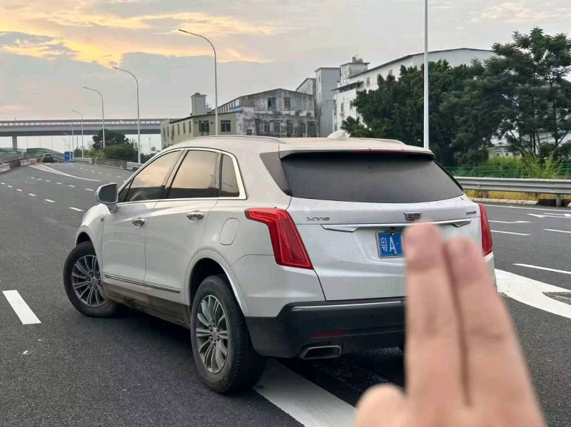 广州17年凯迪拉克XT53