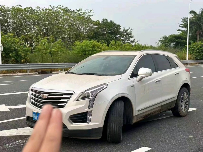 广州17年凯迪拉克XT54
