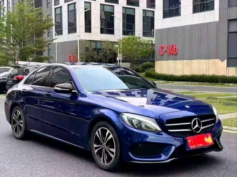 广州17年奔驰C3