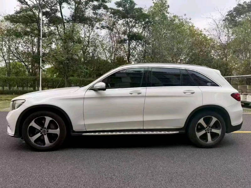 广州19年奔驰GLC8