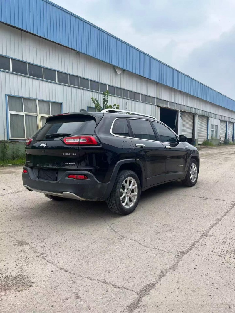 徐州18年Jeep自由光8