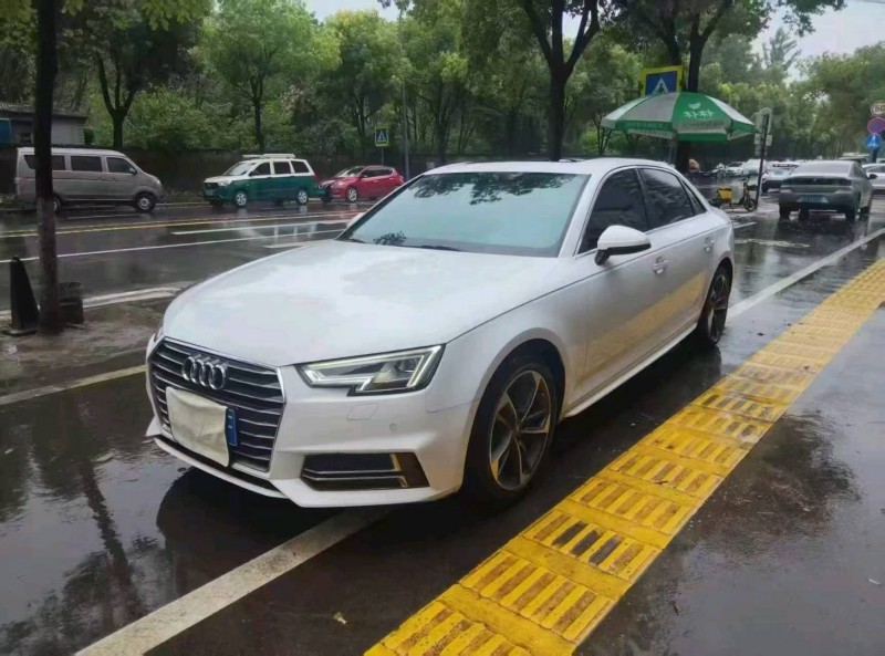 武汉19年奥迪A4L2