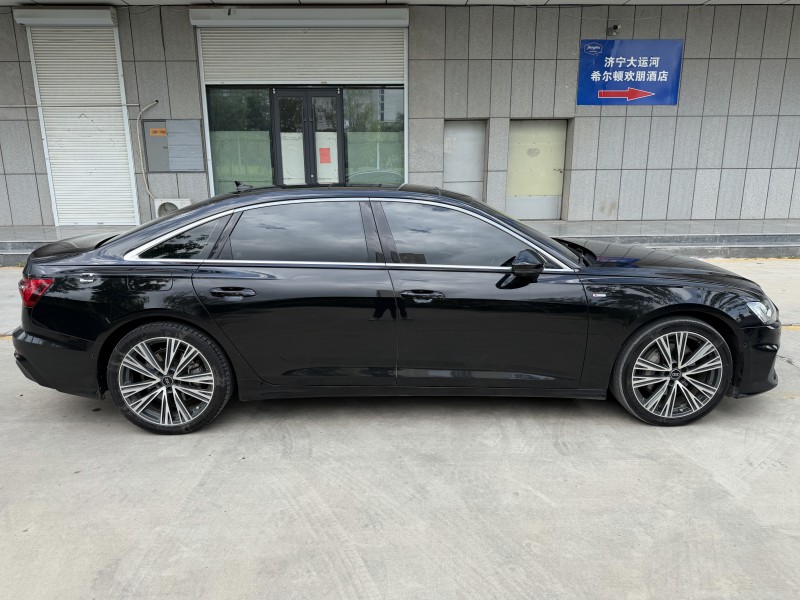 济宁22年奥迪A6L4