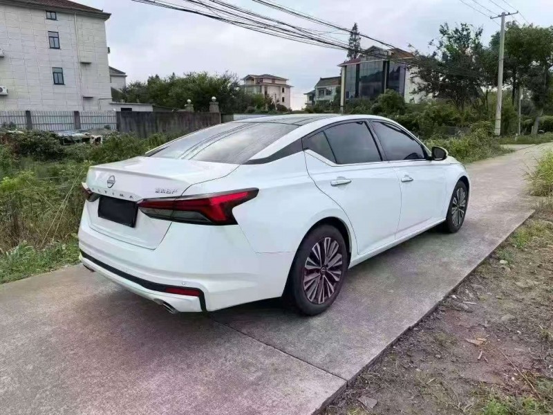 绍兴24年日产轩逸8