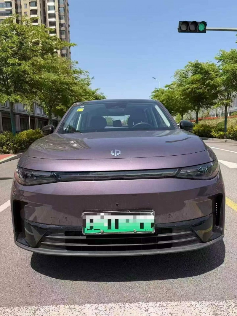 保定26年零跑汽车C101