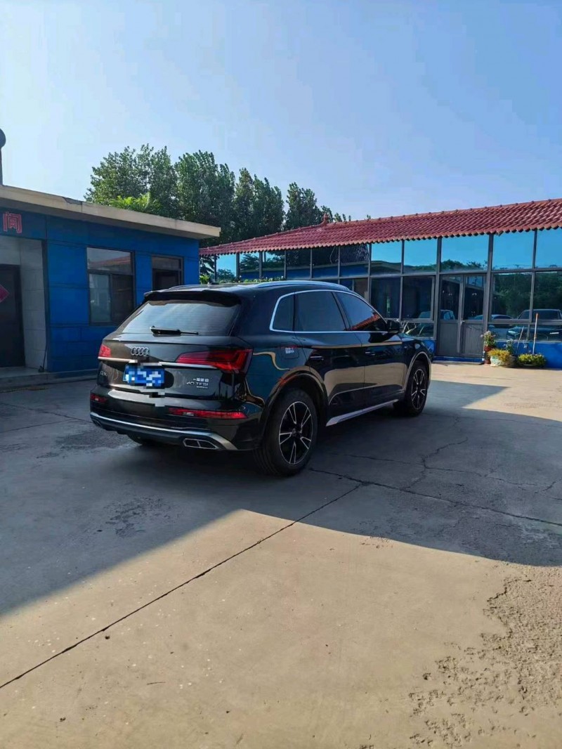 德州25年奥迪Q54