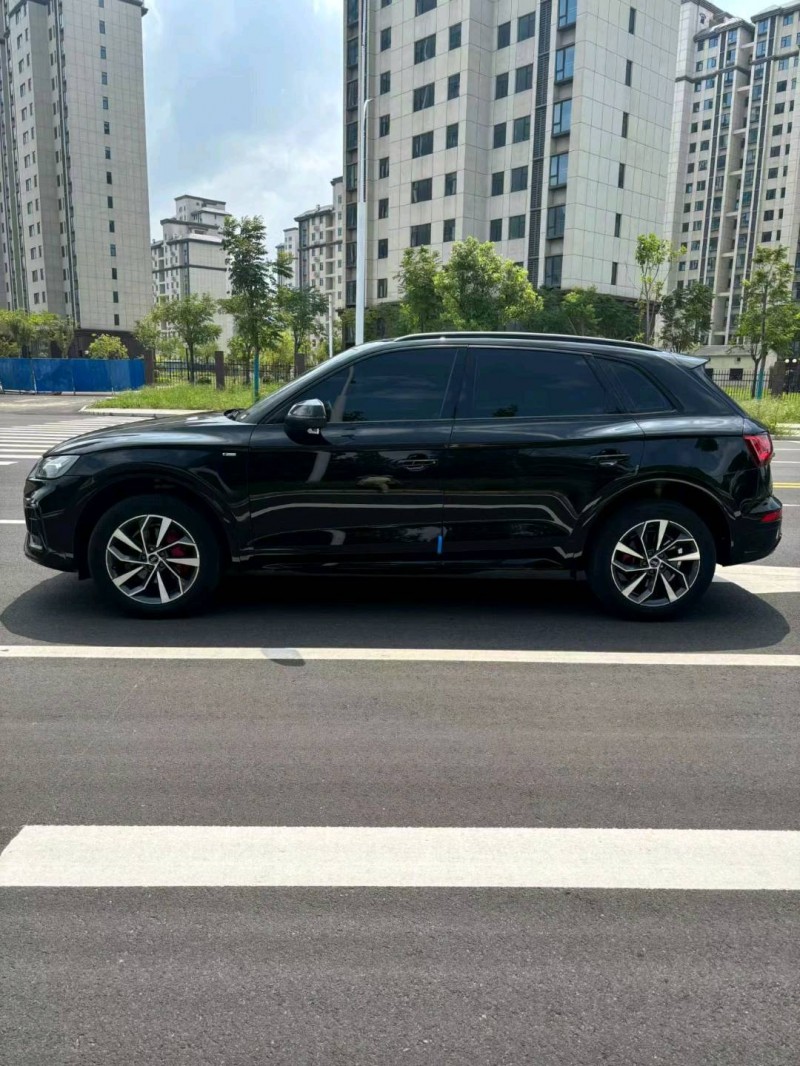 襄阳25年奥迪Q53