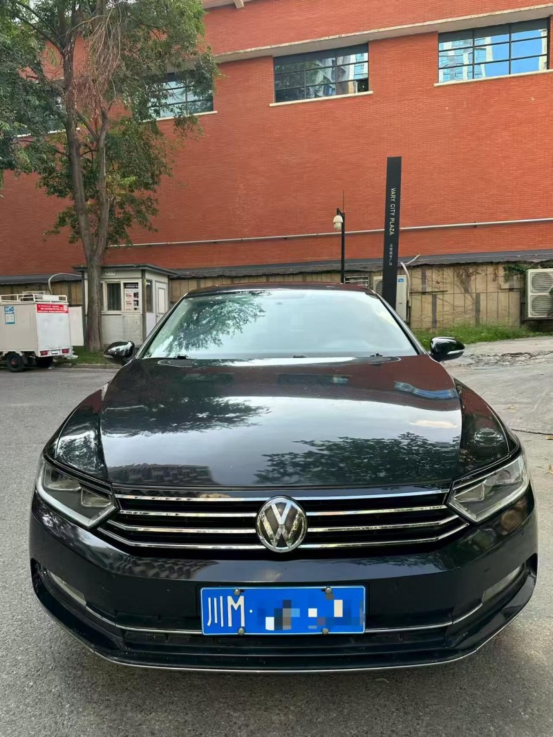 成都18年大众迈腾1