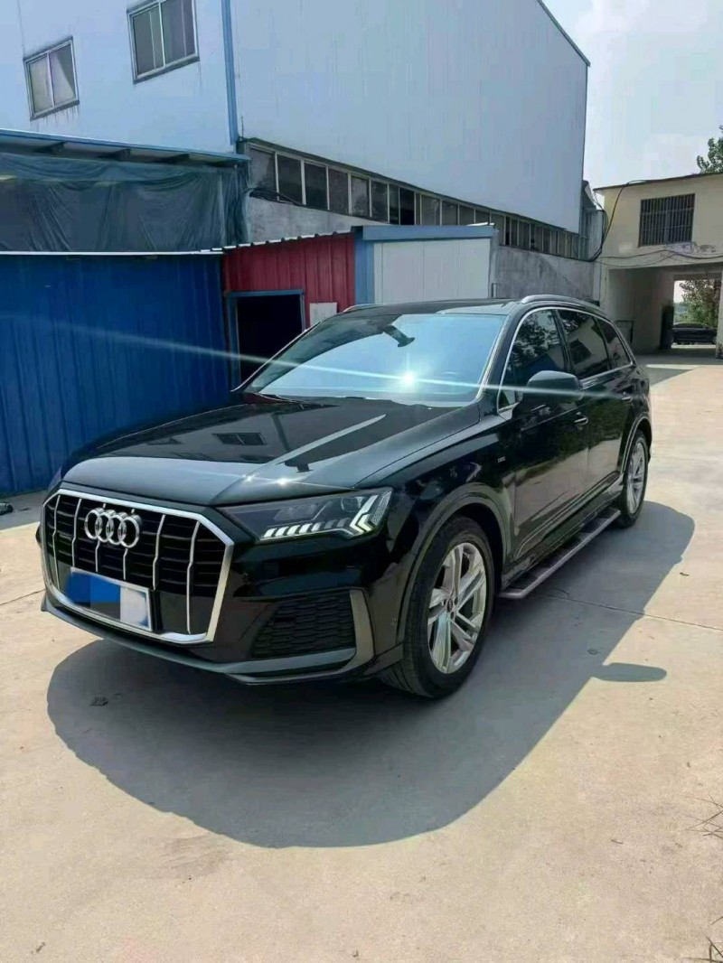 济宁24年奥迪Q73