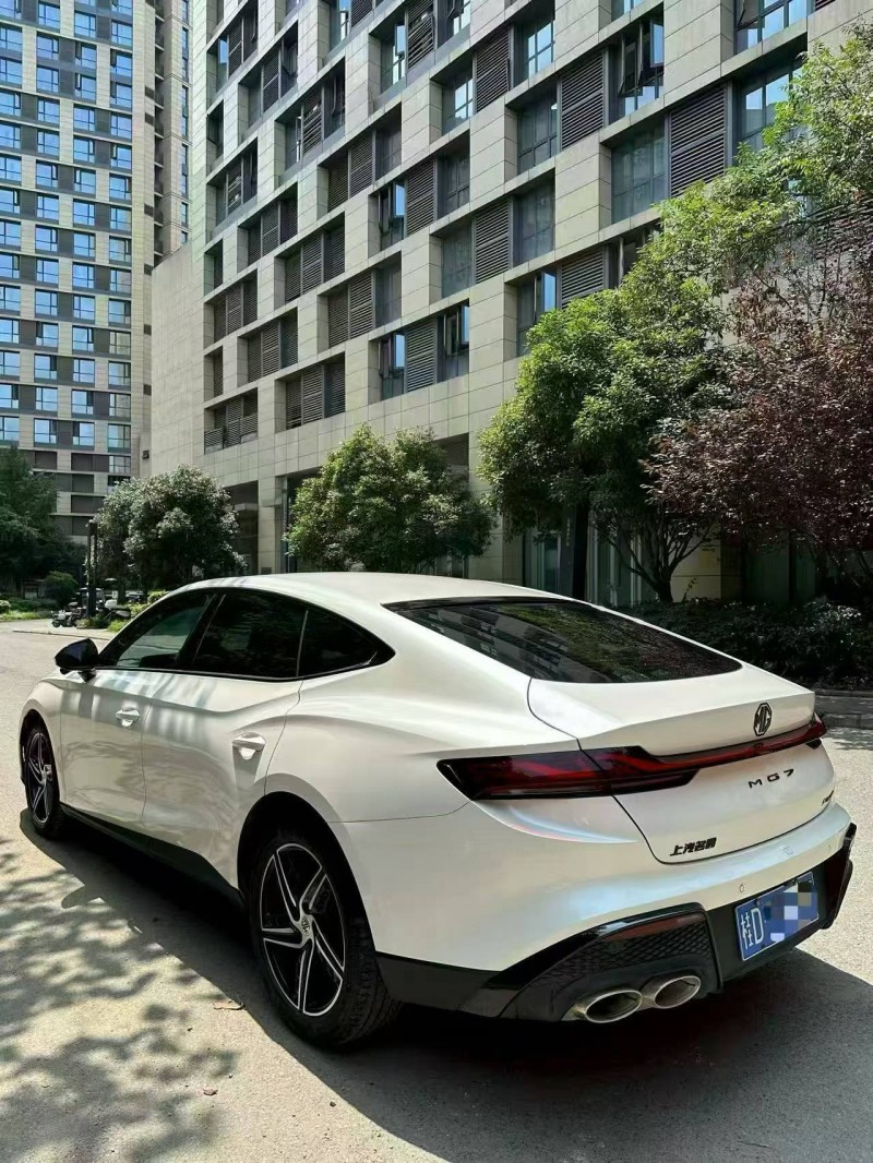 成都25年名爵77