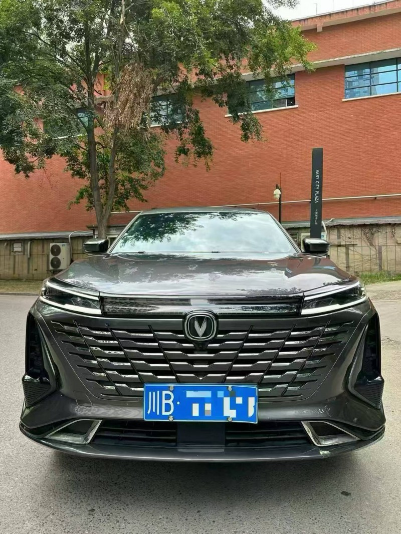 成都24年长安汽车CS751