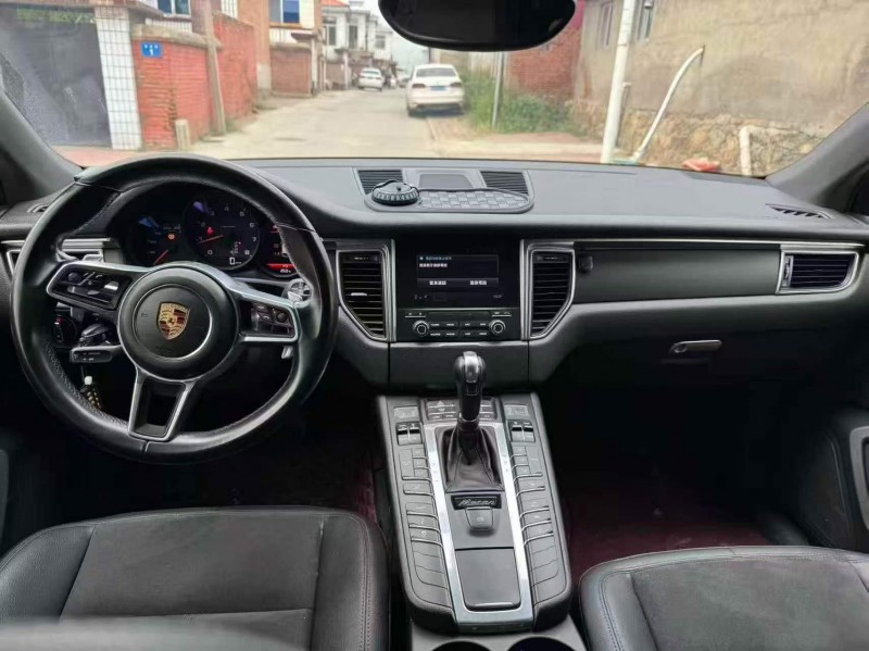 秦皇岛17年保时捷Macan6