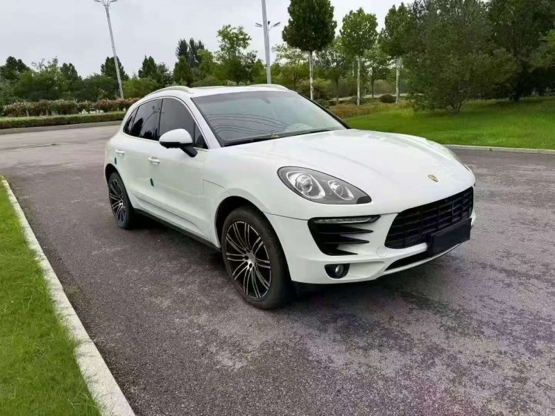东营15年保时捷Macan2