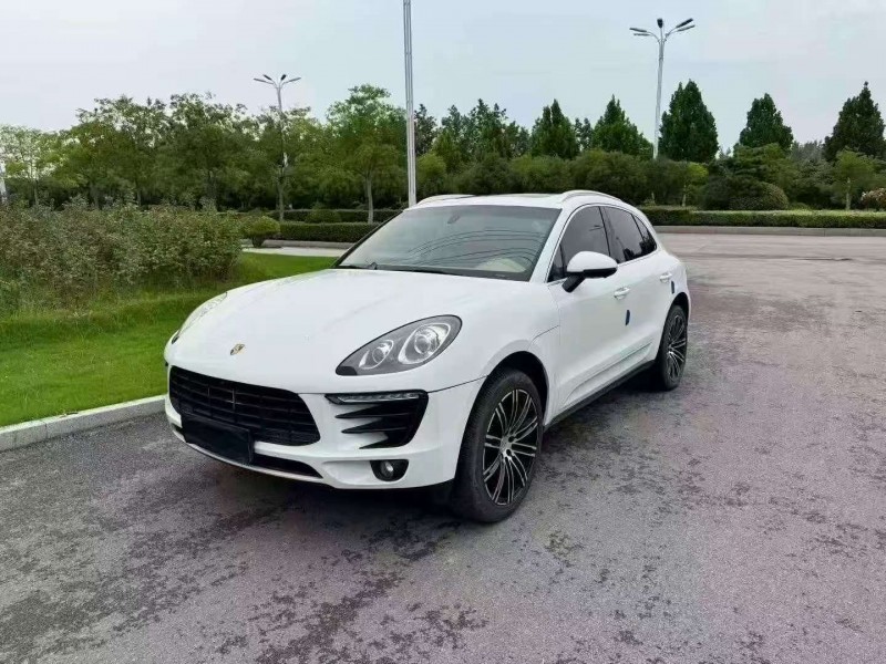 东营15年保时捷Macan3