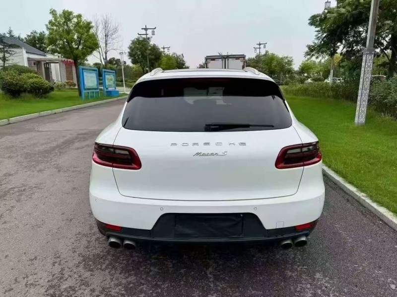 东营15年保时捷Macan9