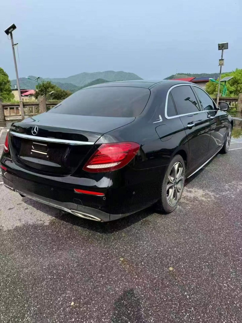 赣州20年奔驰E8