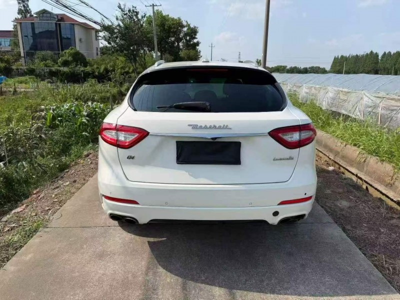 绍兴18年玛莎拉蒂Levante8