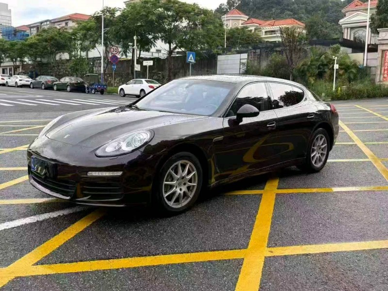 深圳15年保时捷帕拉梅拉2