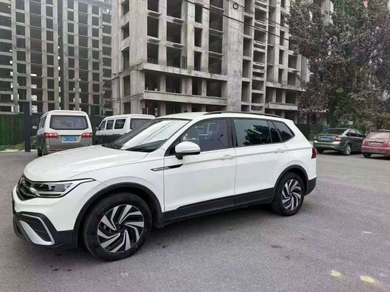 新乡22年大众途观3