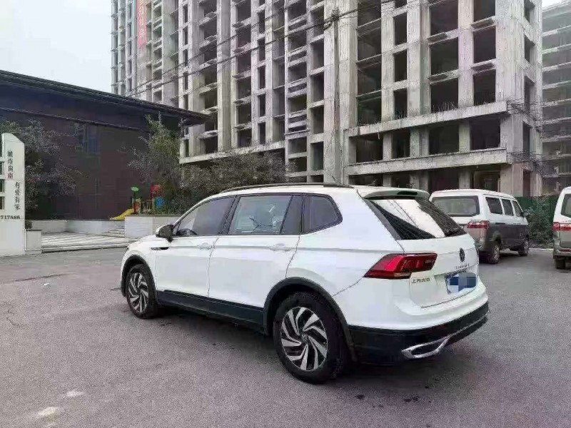 新乡22年大众途观8