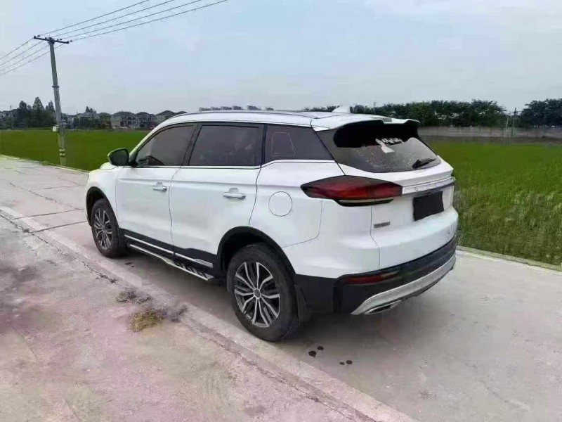 湖州20年吉利博越8