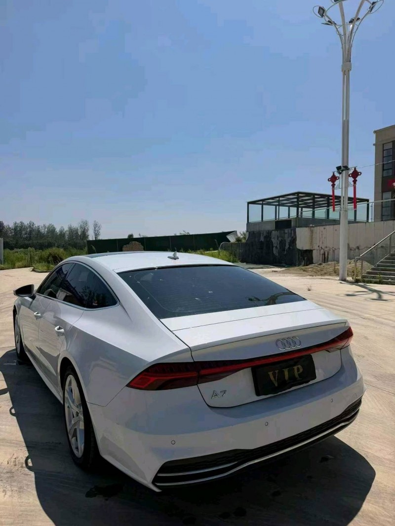 泰安21年奥迪A7L3