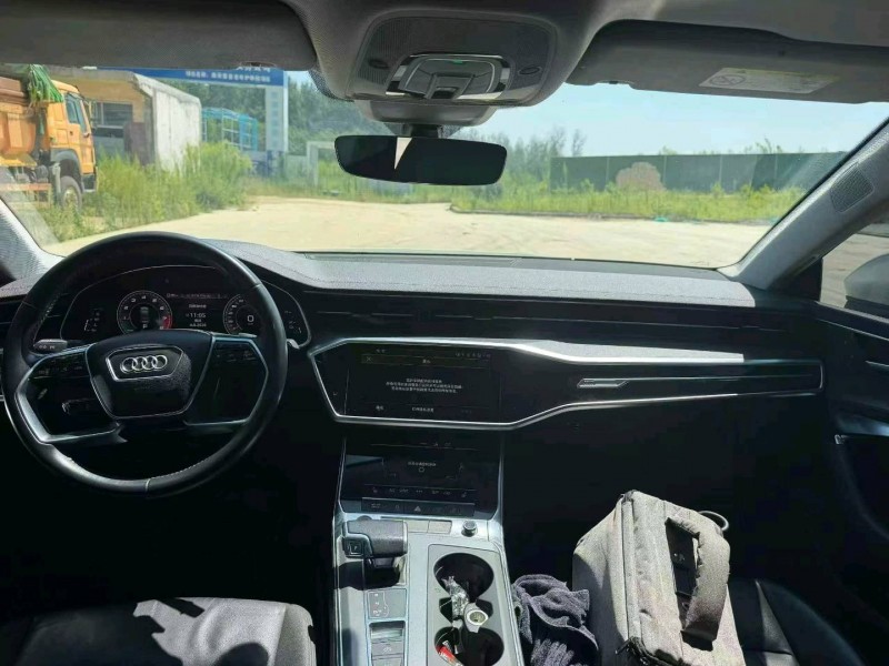 泰安21年奥迪A7L9
