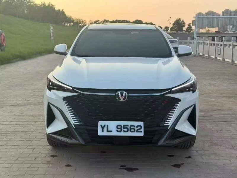 新乡25年长安汽车欧尚1