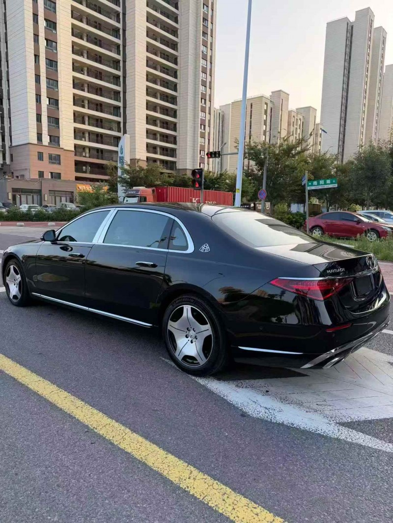 东营21年奔驰迈巴赫S级7