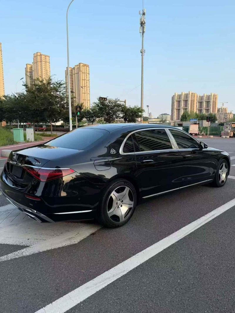 东营21年奔驰迈巴赫S级8