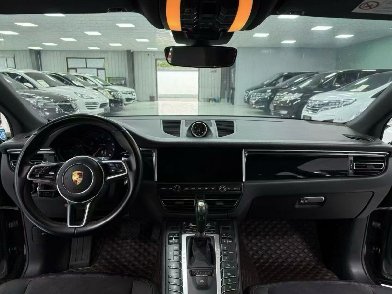 廊坊20年保时捷Macan9