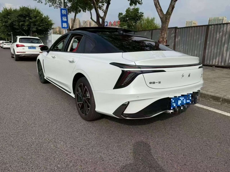 重庆25年红旗H67