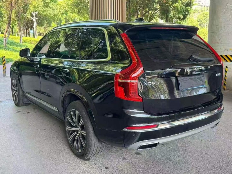 重庆20年沃尔沃XC908
