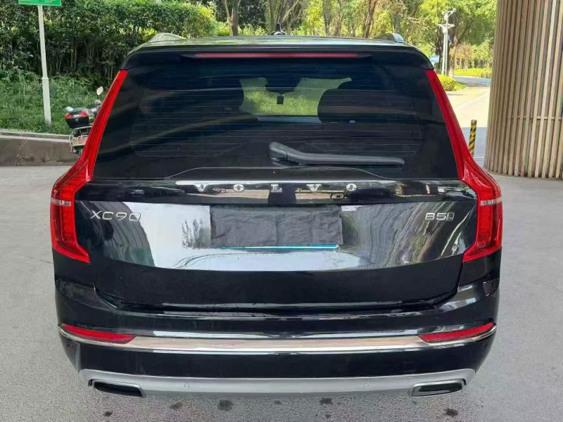 重庆20年沃尔沃XC909