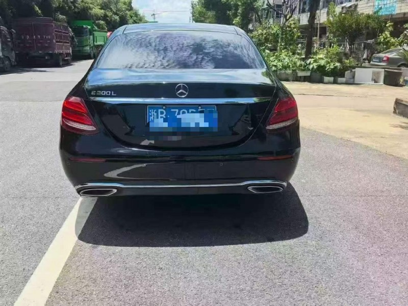 湖州20年奔驰E9