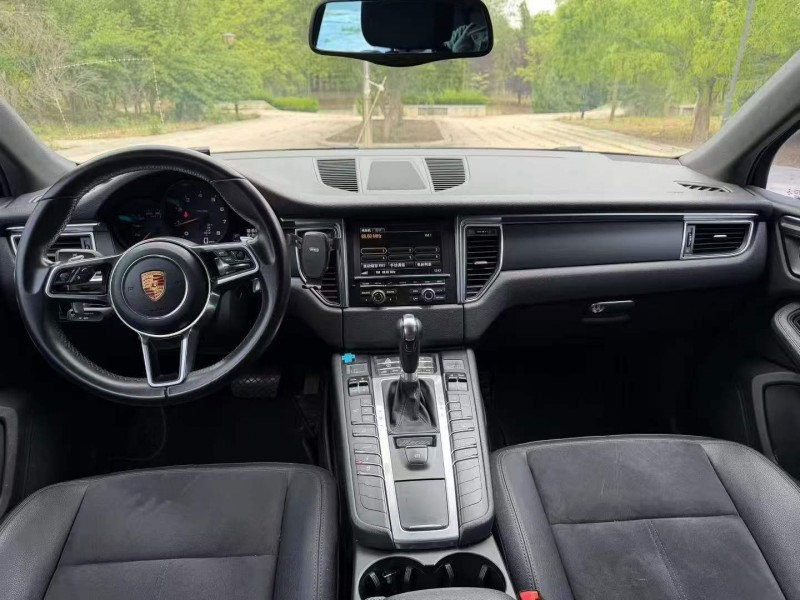 東營14年保時捷Macan4