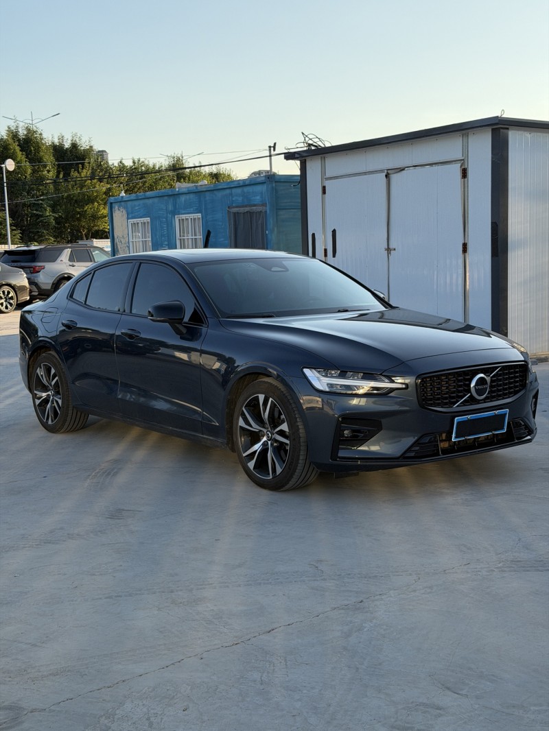 新乡25年沃尔沃S60L2