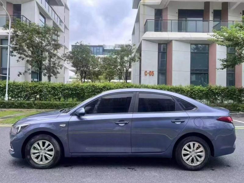 广州19年现代悦动6