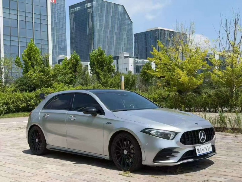 枣庄22年奔驰AMG3