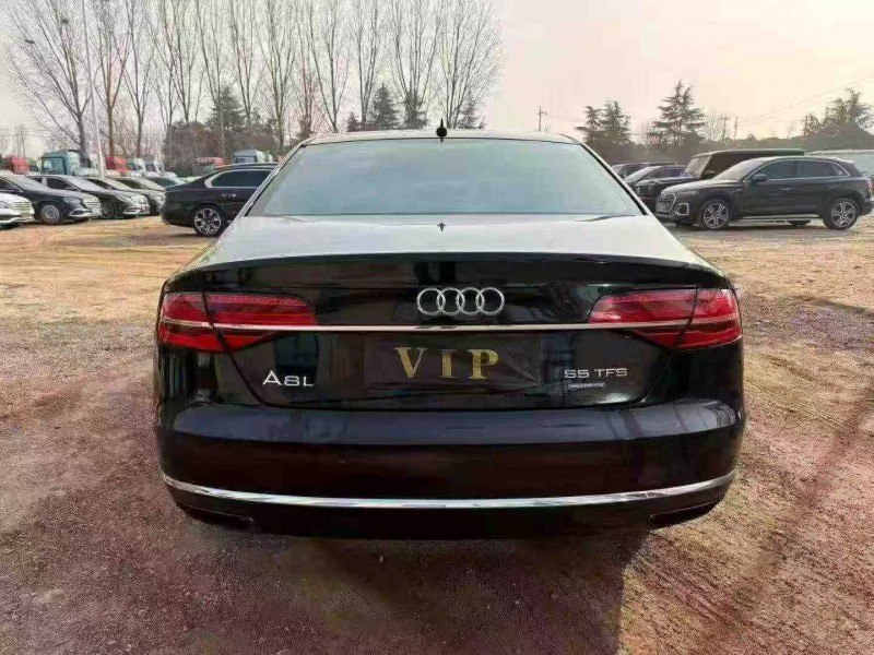 郑州13年奥迪A8L8