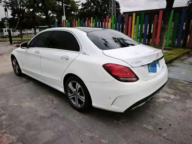 广州19年奔驰C8
