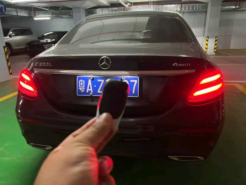 广州17年奔驰E6